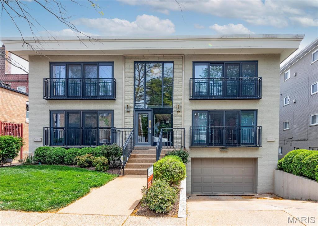 Available September 1. Fully renovated first floor 2 bedroom + 2 full bath condo in the heart of Clayton! Enjoy the large sunlit open floor plan with fully updated kitchen with stainless appliances, granite countertops and breakfast bar, open to the large living room with french doors.  The master suite features an expansive bedroom with walk in fully customized closet and bathroom with walk in shower.  A second bedroom and renovated full bath complete this move in ready unit! Additional features - 1 assigned garage parking space, in-unit laundry with washer/dryer included, and storage unit. Just a short walk to all of your favorite spots on Wydown and downtown Clayton! Clayton Schools!