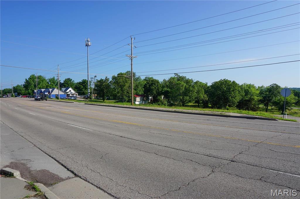 This prime 6.56 m/l acre property, situated at the highly visible and high-traffic corner of Hwy 72 and Pine Tree Road, presents a valuable opportunity for business or development. Zoned C-2, the site offers versatility for various commercial uses, making it ideal for retail, office space, or other business ventures. With additional acreage available, this location provides ample space for expansion and future growth, making it an excellent investment for developers or business owners looking to establish a presence in the area. Location: City, High Traffic, Hwy/Interstate Frntg