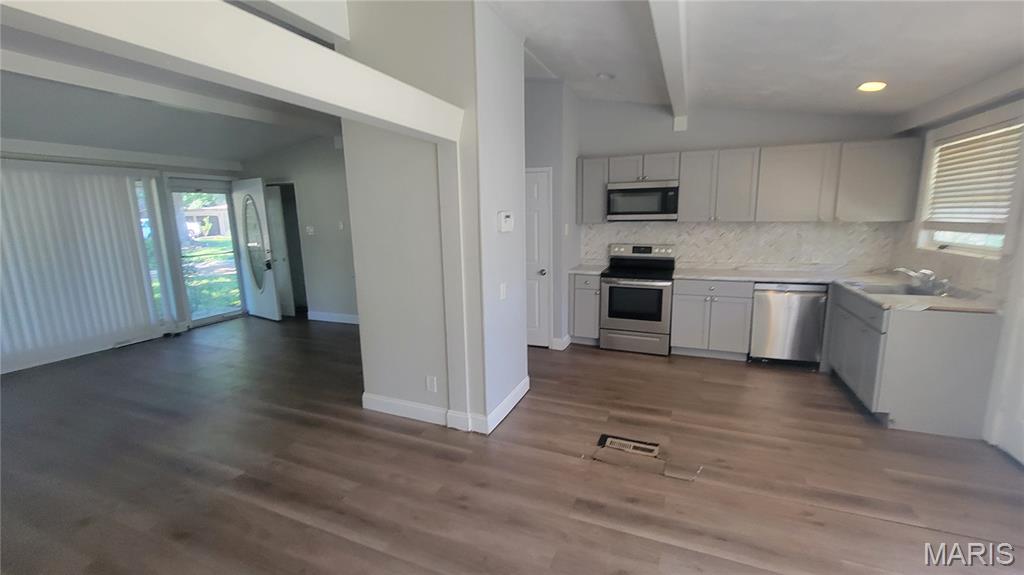 Hathaway Manor 3 - Residential