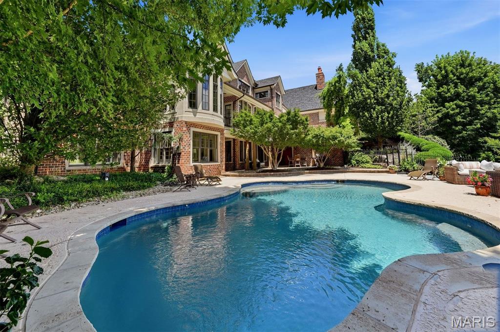 Brookwood Old Colony - Residential