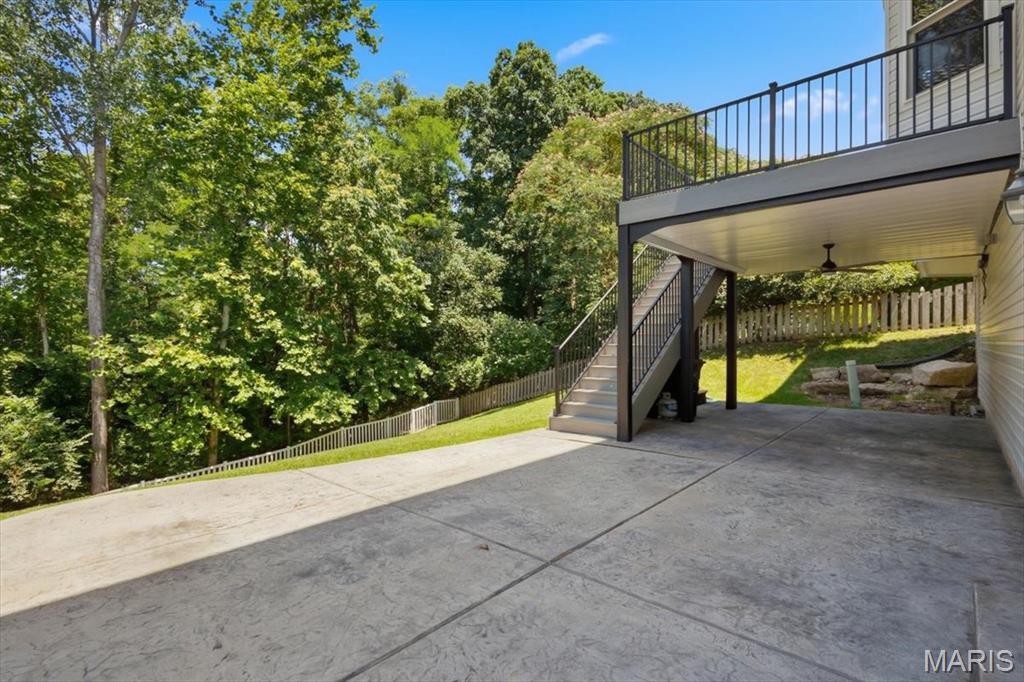 Bluffs Three The - Residential