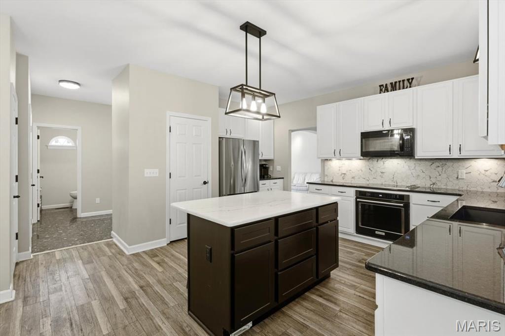 Bluffs Three The - Residential