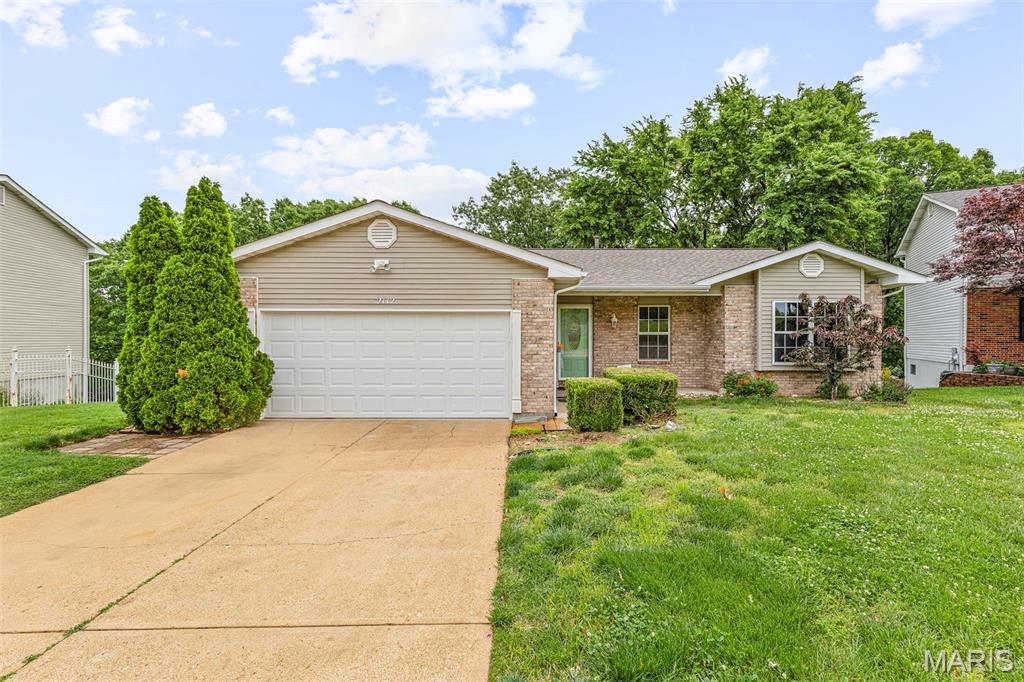 Welcome to 2112 Granite Court situated in a private cul-de-sac setting! Don't miss out on this stylish ranch home located in a small, quaint, and well-established community in the highly sought-after Fox C-6 School District! This beautiful 3-bedroom, 3-bath home offers comfort, charm, and privacy with the convivence of main floor laundry in a picturesque setting. Step inside to your open and inviting floorplan with vaulted ceilings. You will find gorgeous wood flooring throughout most of the main level, with fresh paint, and an abundance of windows that provide tons of natural sunlight. The spacious eat-in kitchen features a lovely bay window, creating the perfect spot for morning coffee or casual dining. For the culinary lover cook first class with a full set of  stainless steel complimentary appliances to remain for your cooking pleasures. Step into the comfort of your inviting and spacious great room, with wood burning brick fireplace serving as your main focal point adding warmth and character throughout this room. Retreat to your luxurious primary suite featuring a sunken garden tub, separate shower, sink, and a generous size walk-in closet. Two additional bedrooms on main floor are also nice in size and easily accessible to the hall bath. Partially finished lower level with walk-out offers added living space featuring an additional sleeping area, or this space could easily be transformed into an office, craft area, or work out room. Full bath, and a cozy gas fireplace are added perks to the lower level that provide a great entertaining space or simply an added bonus room. Outdoor living is truly special here. Enjoy the large deck overlooking a whimsical garden oasis complete with a charming brick fire pit and mature trees providing exceptional privacy. A spacious patio stretches across the back of the home, creating multiple areas to relax and entertain and even a great place to add a hot tub if preferred. Conveniently located near Mastodon State Historic Site and Park, shopping, schools, restaurants, with easy and quick access to Highway 55. This home combines peaceful living with everyday convenience. Oversized garage is an added bonus allowing extra space to store all your out door accessories. Don’t miss your opportunity to own this charming home in one of Imperial’s most desirable locations! Call for your personalized tour today you will be glad you did.
Active under contract with kick out continue to show