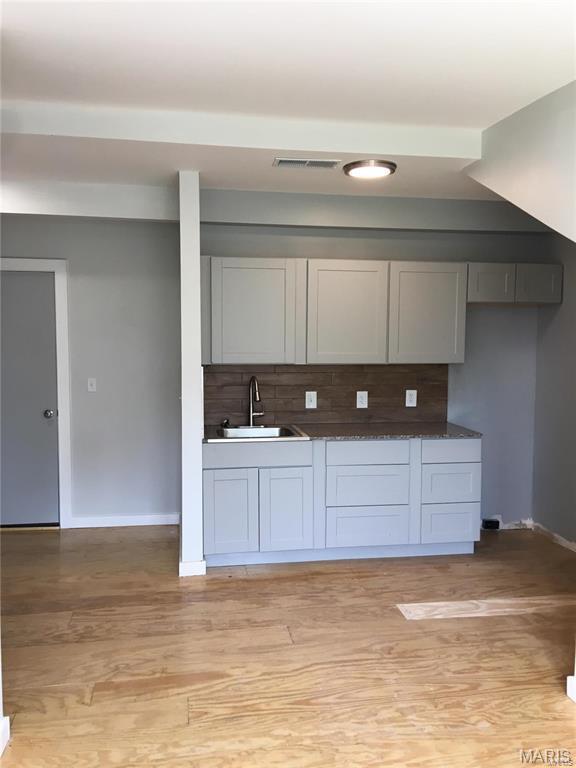 Valles - Commercial Lease
