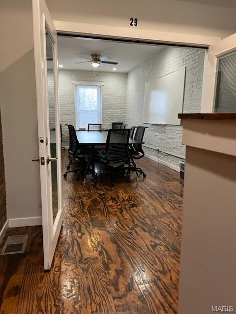 Valles - Commercial Lease
