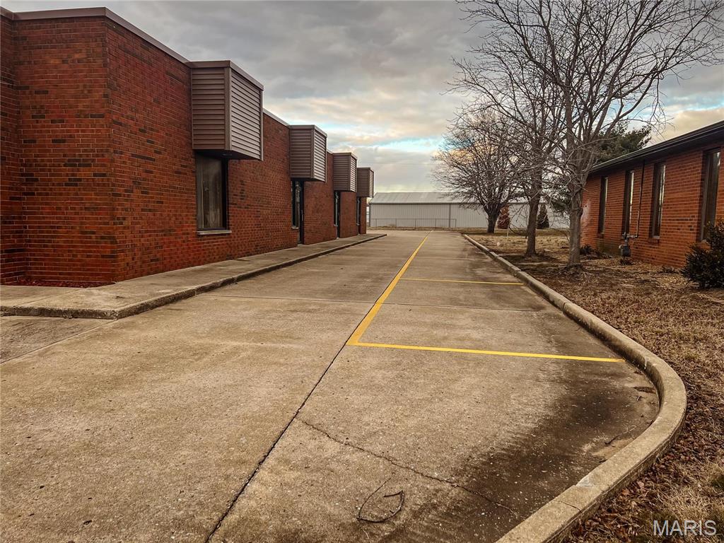n/a - Commercial Sale