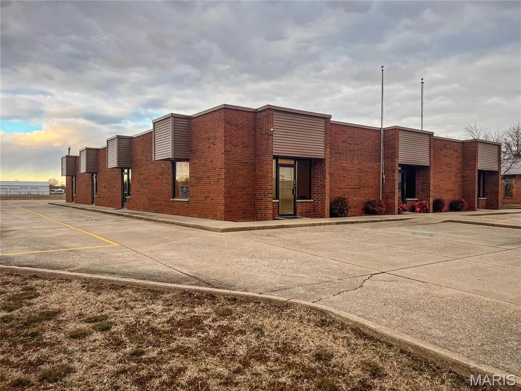 n/a - Commercial Sale
