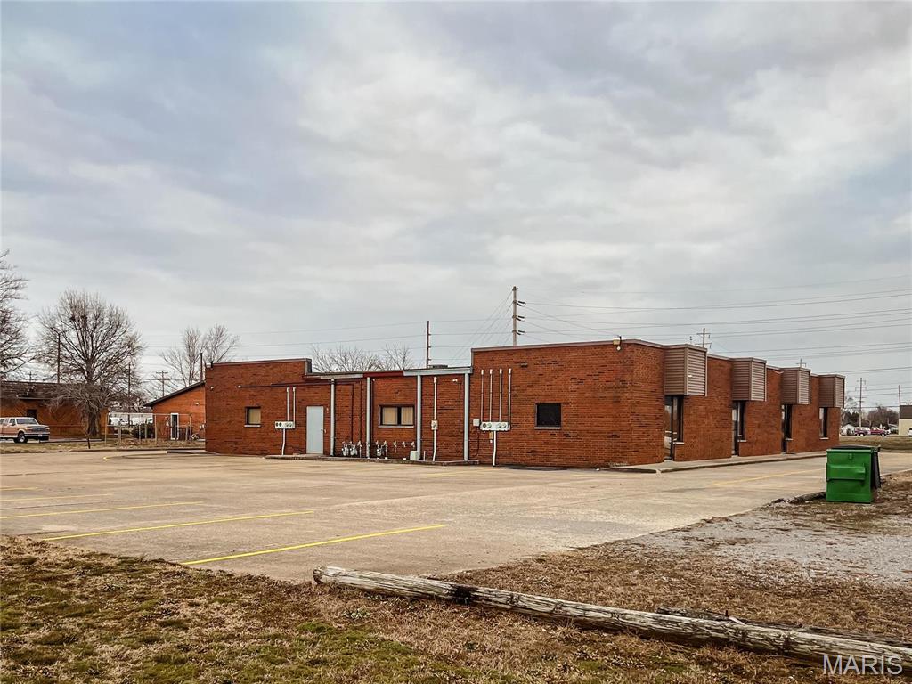 n/a - Commercial Sale