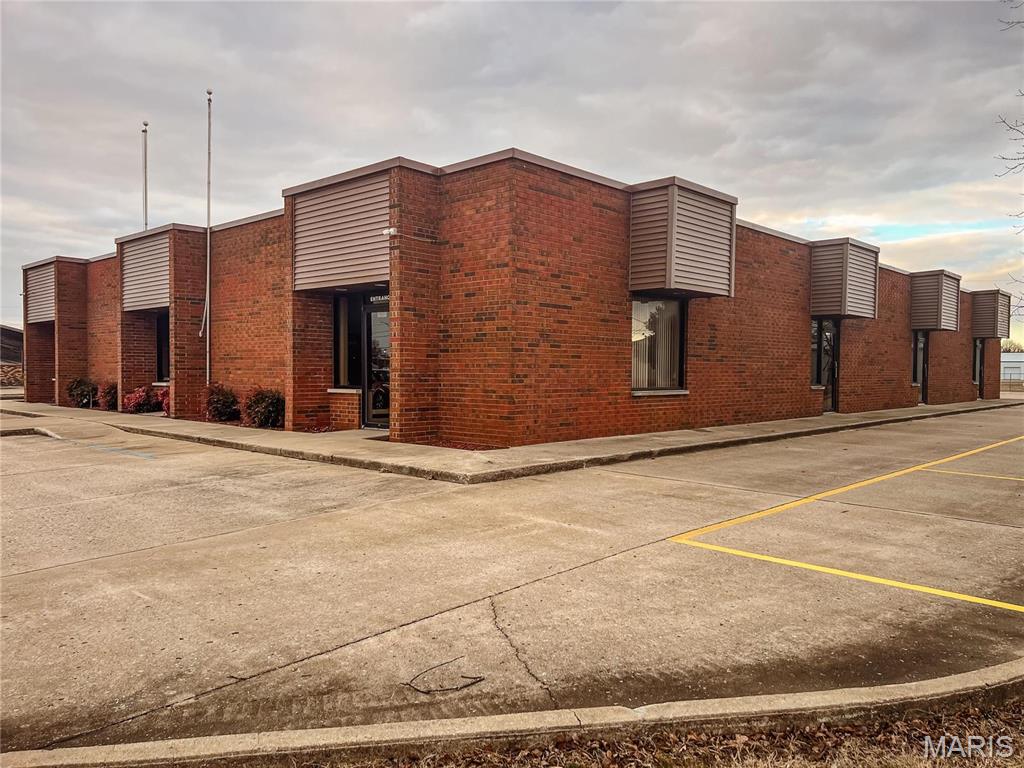 n/a - Commercial Sale