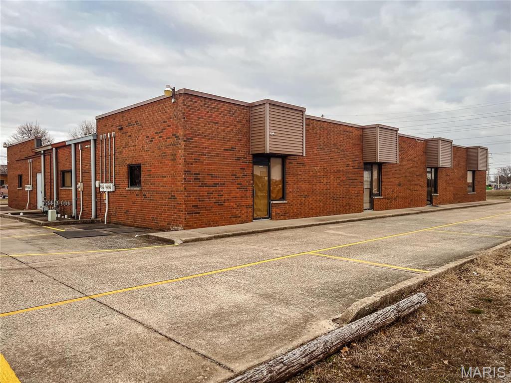 n/a - Commercial Sale