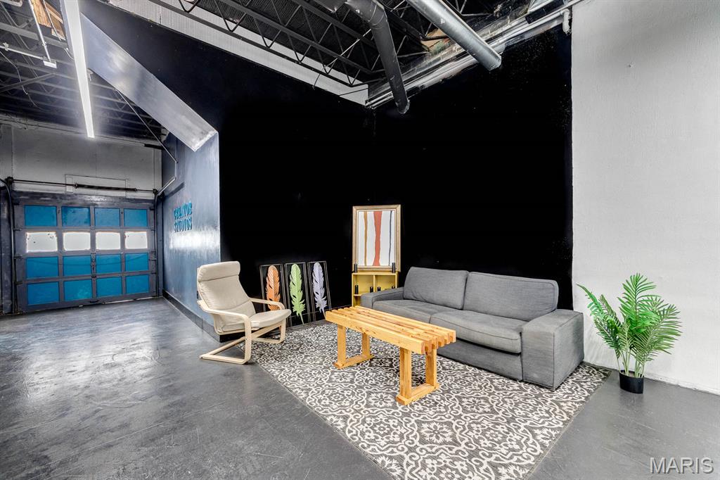 Greenwood - Commercial Sale