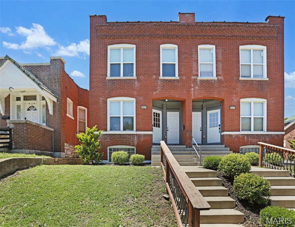 Experience modern living in this beautifully updated townhome, perfectly situated in the vibrant Gravois Park neighborhood. The heart of this bright, open floor plan is a stunning chef's kitchen, featuring solid-surface counters and fresh cabinetry. You can enjoy casual meals at the breakfast bar or utilize the convenient service counter connecting directly to the dining space. This home is for rent fully furnished and the owner pays all utilities.  Just show up and get comfortable.  

Completely updated during a comprehensive 2022–2023 renovation, the home seamlessly blends contemporary style with everyday functionality. Added conveniences include a dedicated main floor laundry room and a private 1-car California garage. This turn-key property offers the perfect low-maintenance lifestyle for busy professionals or urban enthusiasts.

Location is everything, and this property boasts a stellar 92 Walk Score, sitting just a couple of blocks from Cherokee Street's eclectic galleries, antiques, music venues, and top-tier dining. Commuters will also appreciate being only 10 minutes from Downtown, SLU Medical Center, Midtown, the soccer stadium, and Citypark arena. Gravois Park is experiencing an exciting neighborhood renaissance with beautiful revitalizations happening on nearly every street, making this the perfect opportunity to join a thriving community. Agent owned.
