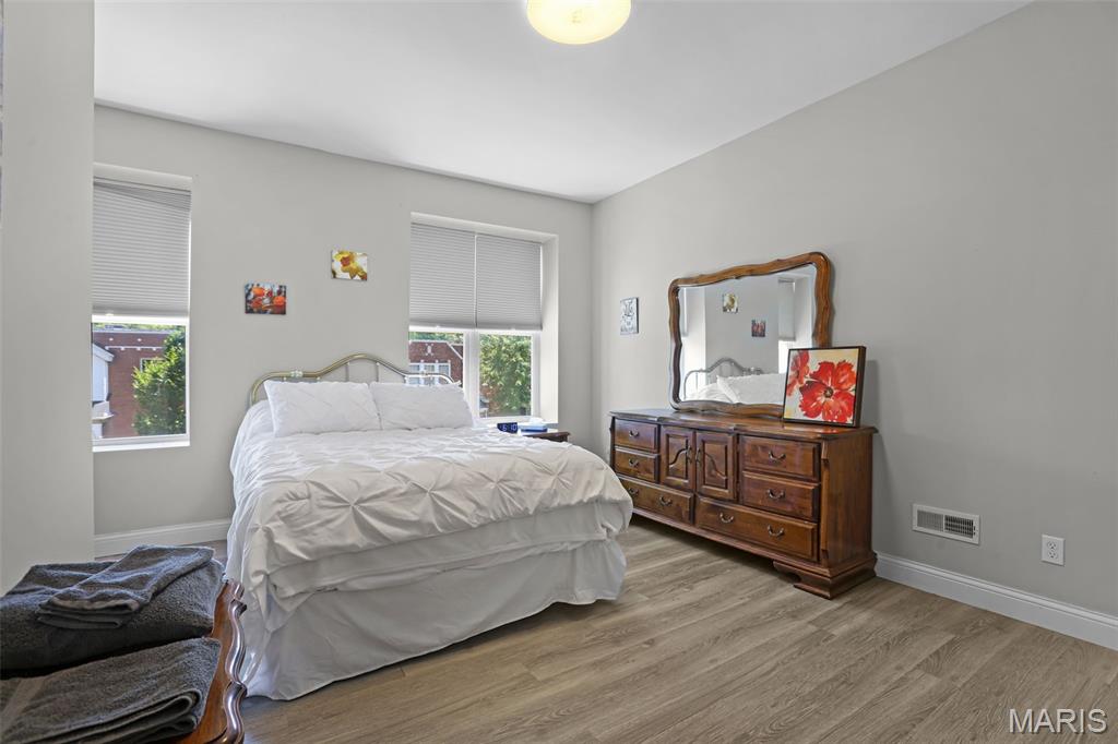 City Commons South Compton Sub - Residential Lease