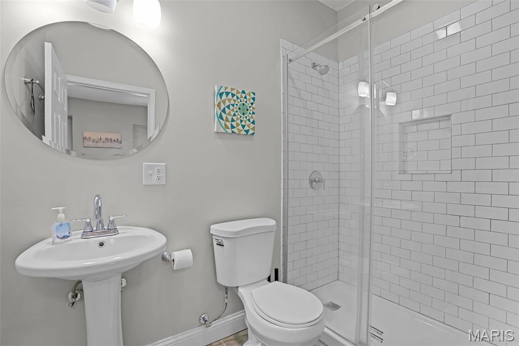 City Commons South Compton Sub - Residential Lease