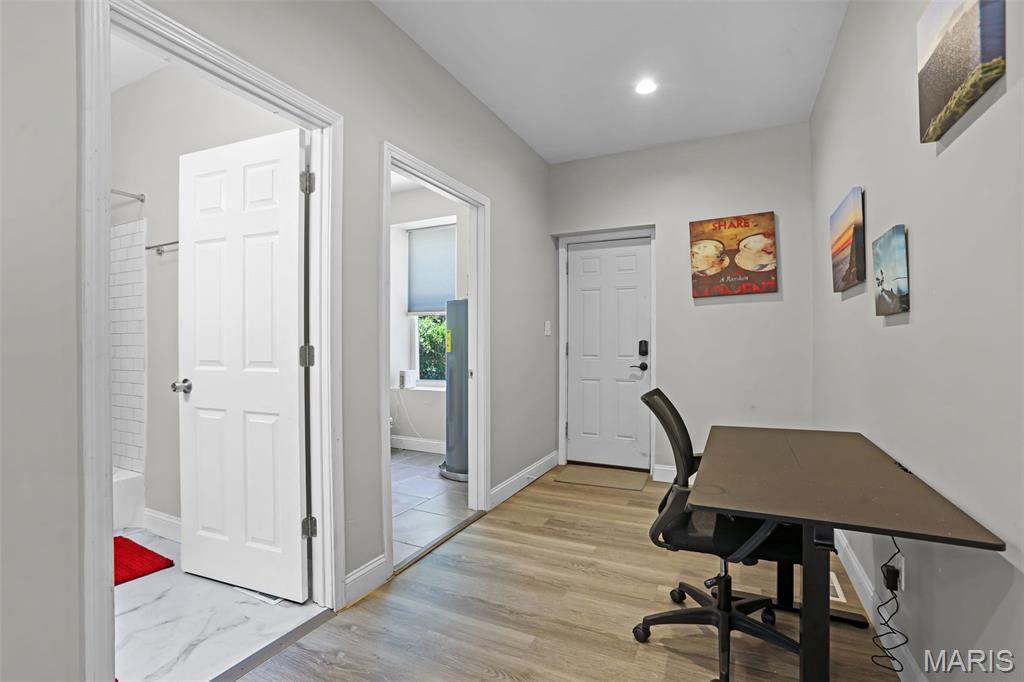City Commons South Compton Sub - Residential Lease
