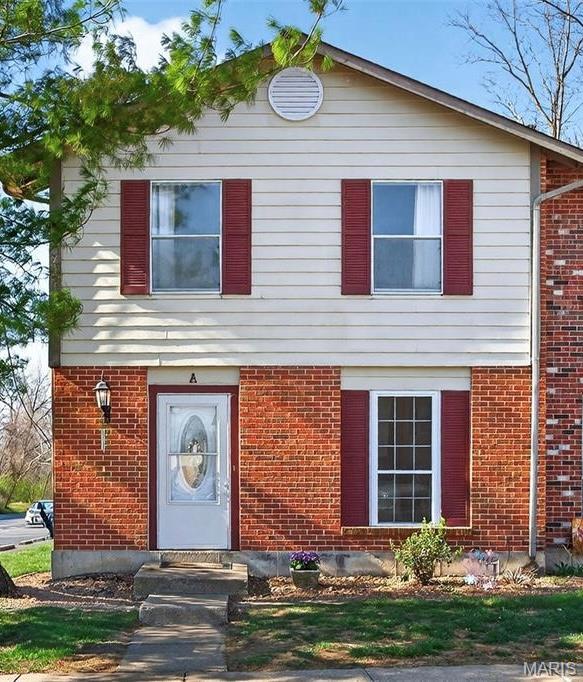 End-Unit Condo Townhouse for Rent in the Francis Howell Central School District!

Enjoy comfort, convenience, and a great location in this spacious 2-bedroom, 1.5-bath condo townhouse located in the desirable Francis Howell School District area. This end-unit home offers extra privacy along with access to beautiful common ground and a lake where residents can enjoy fishing and the outdoors.

Inside, you’ll find a large family room with plenty of space to relax or entertain. The kitchen features stainless steel appliances, and the home also includes large bedrooms, a new HVAC system, and a newer hot water heater for added comfort and efficiency. Step outside to enjoy the oversized fenced patio area — perfect for outdoor seating, grilling, or pets.

Rent includes trash, water, and sewer, helping make monthly budgeting easier.

Conveniently located near Fairmount Elementary, Hwy 94/364, parks, baseball fields, shopping, dining, and more, this home offers both a peaceful setting and quick access to everyday amenities.

If you’re looking for a clean, updated rental in a prime St. Charles County location, this one is a must-see. Schedule your showing today!