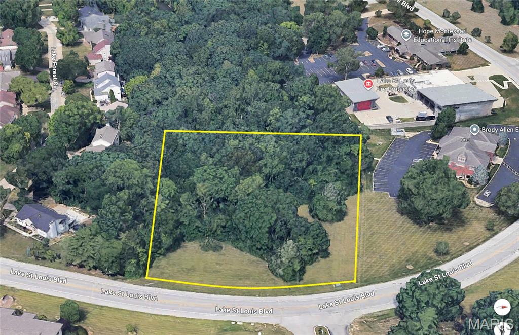 1.81 Acres zoned C-1. All utilities, high visibility & good frontage. Perfect for offices, retail, strip center, grocery, health club, medical, daycare, restaurant, veterinary clinic and more! Location: Just south of the fire station and Blvd Place office building. High Traffic.