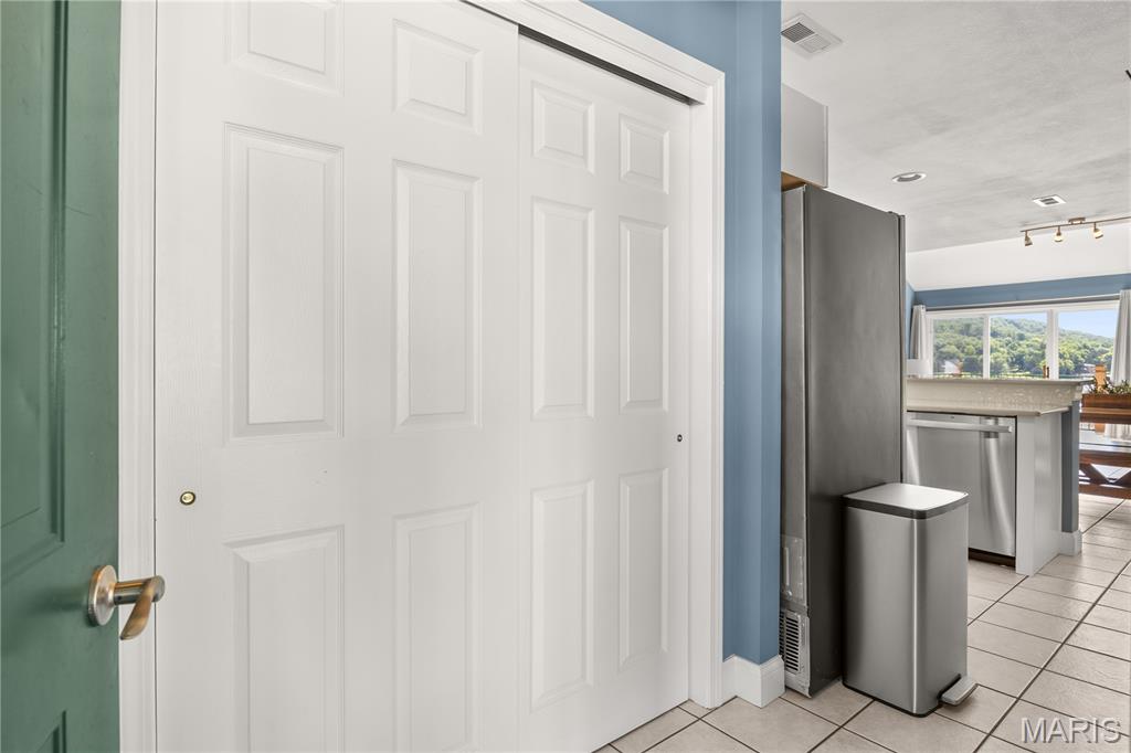Cedar Glen Condo 3Ad - Residential