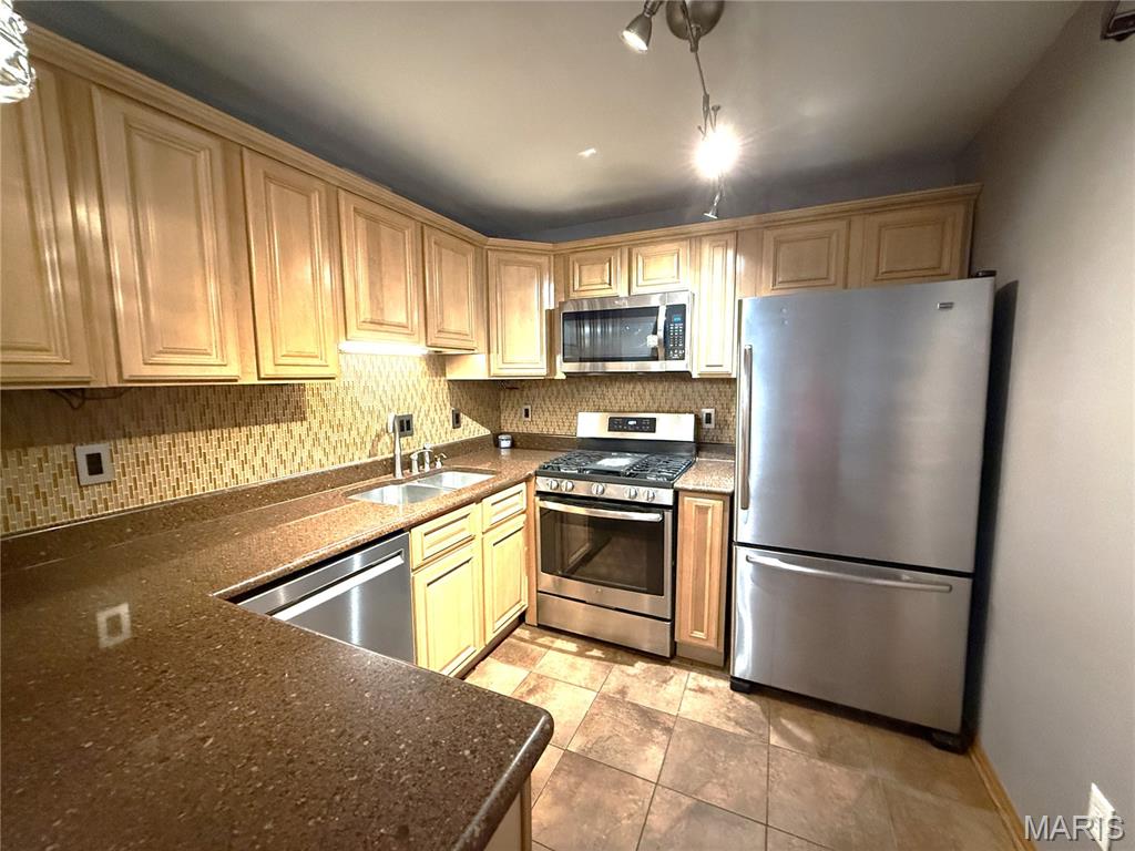 Hickory Sound Condo Ii Ph - Residential