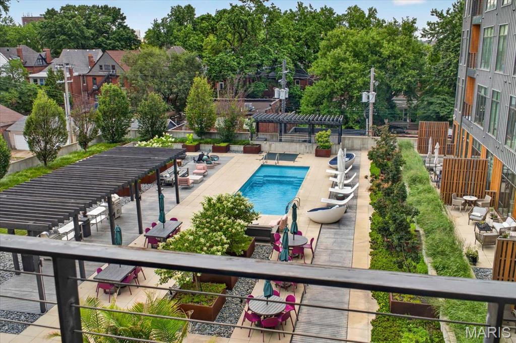 4101 Laclede Condos - Residential