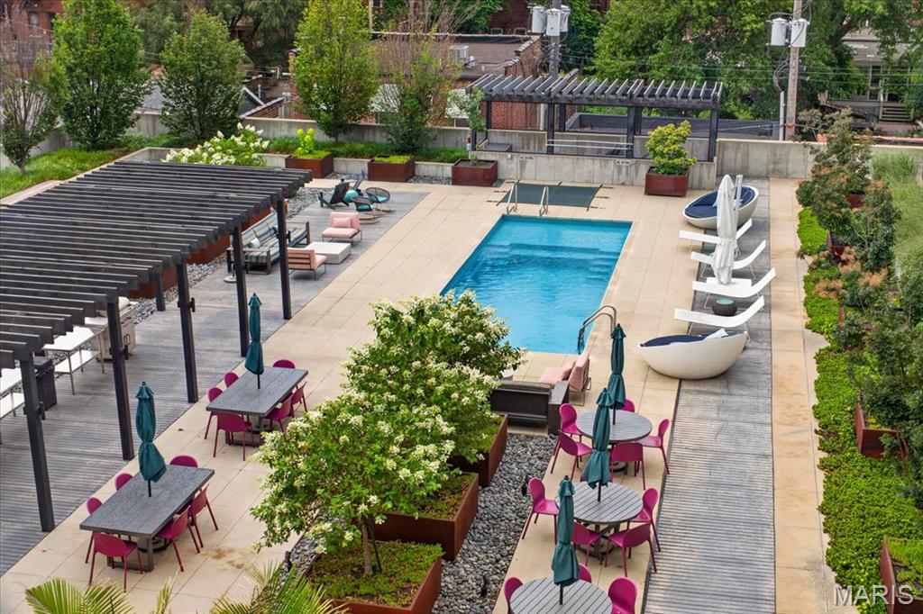 4101 Laclede Condos - Residential