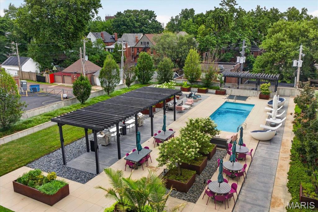 4101 Laclede Condos - Residential