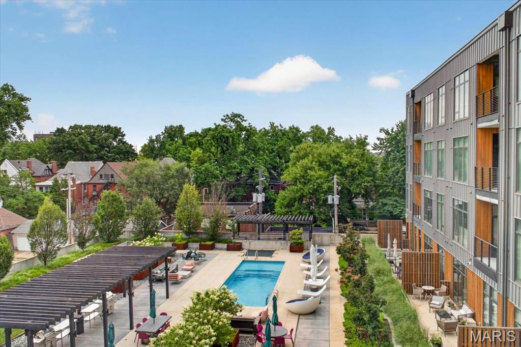 4101 Laclede Condos - Residential