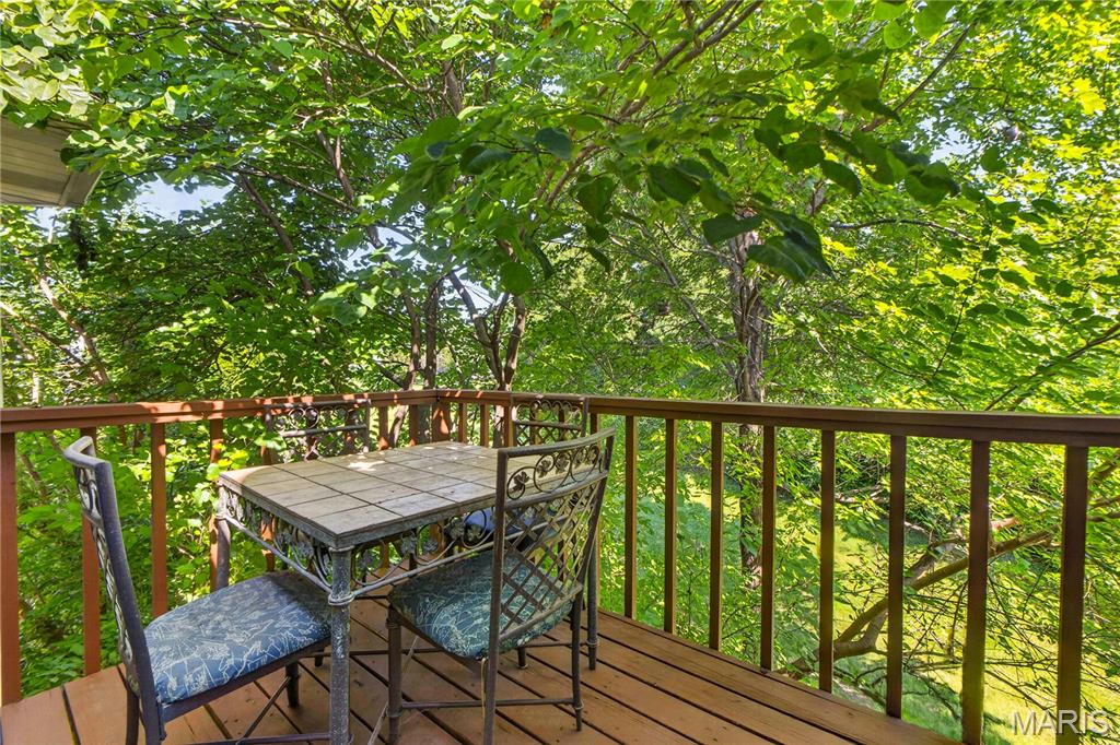 Stone Ridge Estate Condos - Residential
