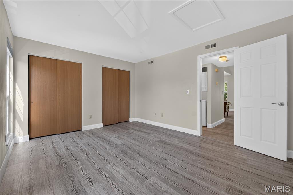 Stone Ridge Estate Condos - Residential