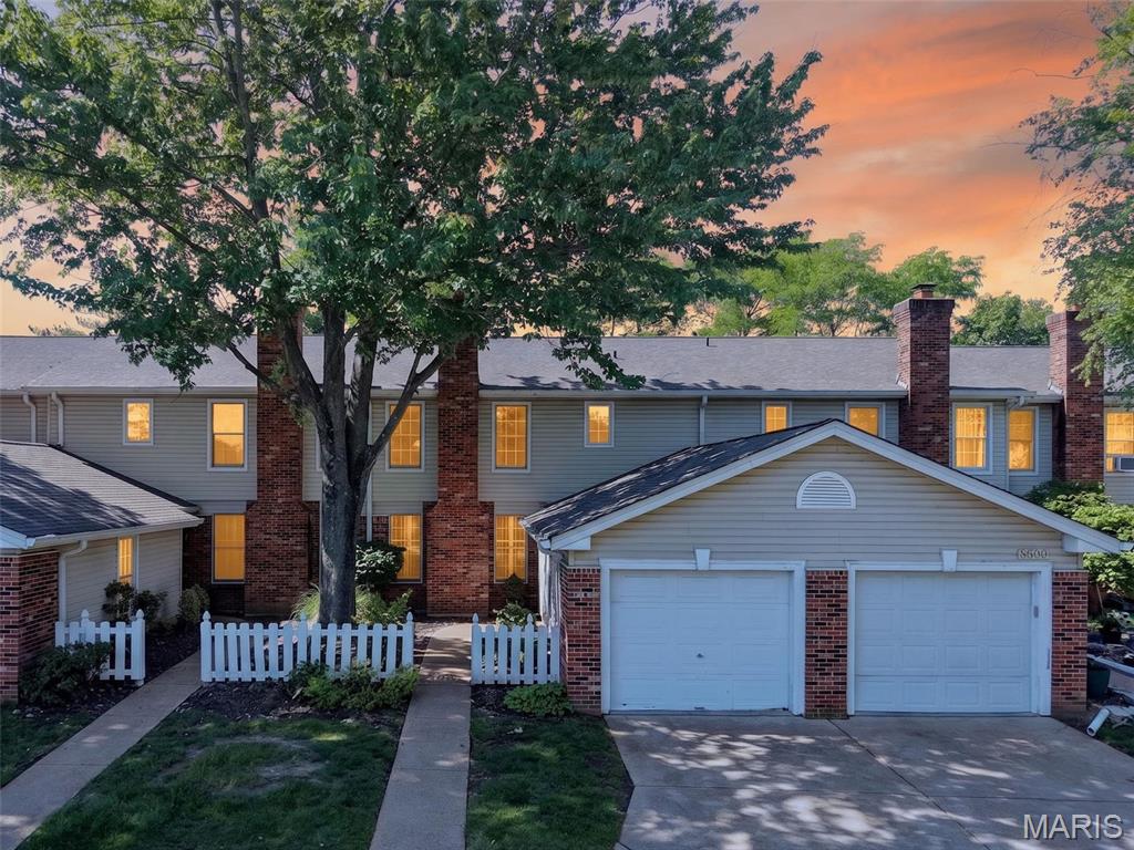 Woodlake Village Condo 4 - Residential