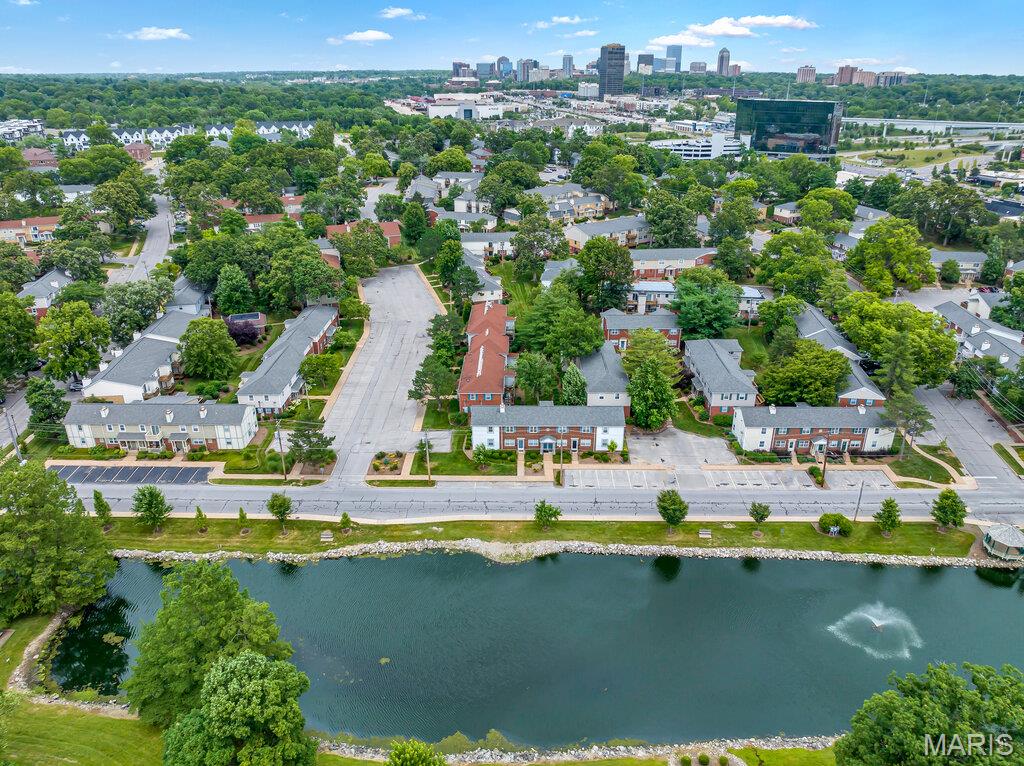 Brentwood Forest Condo Ph Nine - Residential