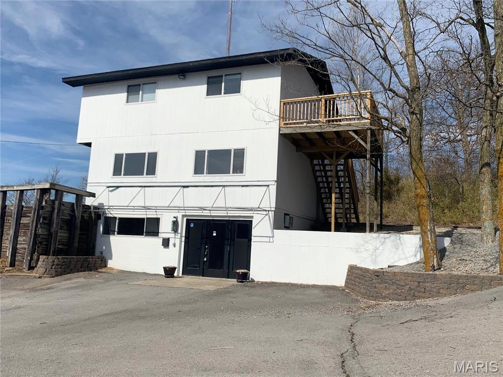 Come take a look at this prime location in Jackson! Do you need more market exposure and advertising? How about advertising on one of the most traveled roads in our area! This property has a great amount of parking, three levels, great exposure, a two bed one bath on the third level! There is so much that can be done with this property whether you are looking for a great investment, or a new office! This property is currently fully leased.

Per MODOT, daily traffic count in front of this building is 10,741.  Lots of exposure for your business! Location: City, High Traffic, Hwy/Interstate Frontage