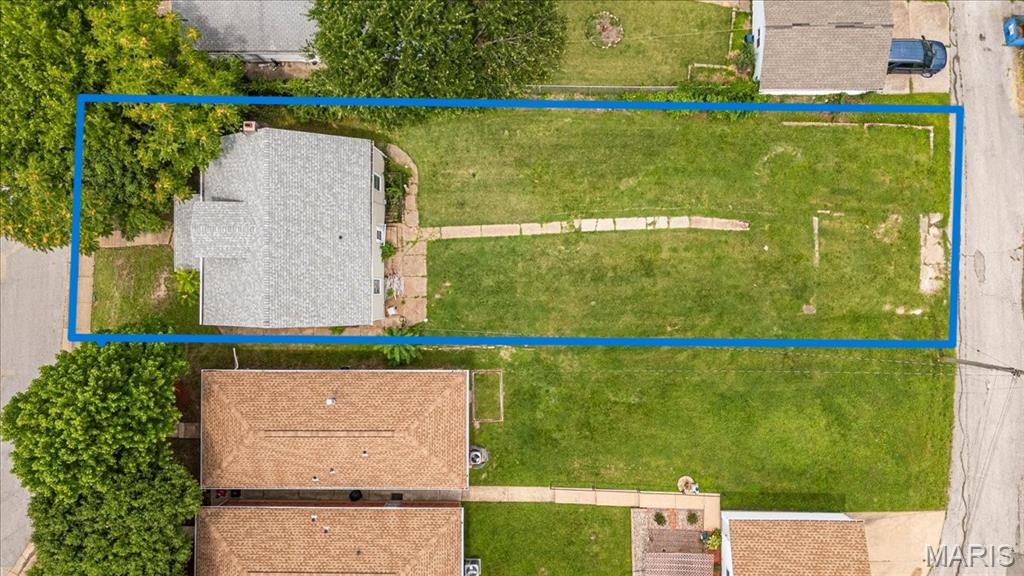 Rare chance to build your dream home on The Hill! Significantly larger and wider than many surrounding city lots (50' x 169'), this exceptional property offers the rare opportunity to build a custom home with ample space for a coveted 3-car garage and still have a large flat backyard.
Bring your own builder, or work with the FM Design Build Team to create your dream home! 
Call today for more information.