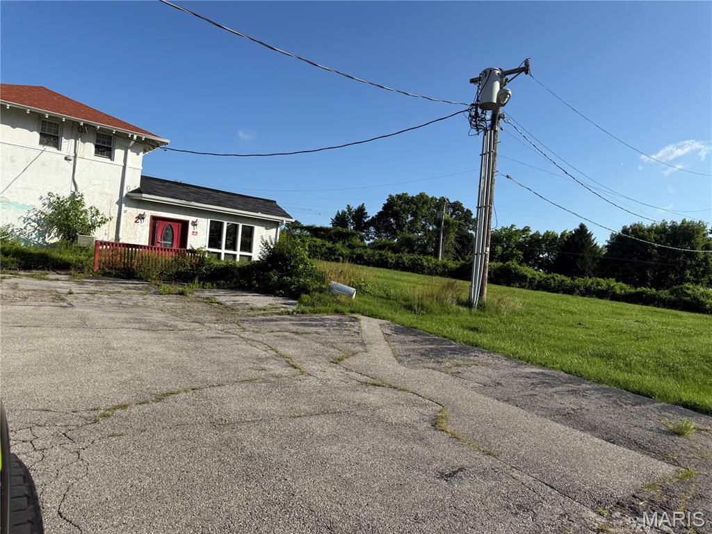 Cool valley - Commercial Sale