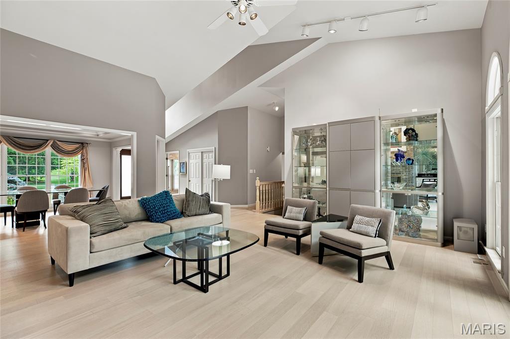 Turnberry Place - Residential