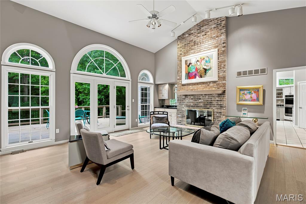 Turnberry Place - Residential