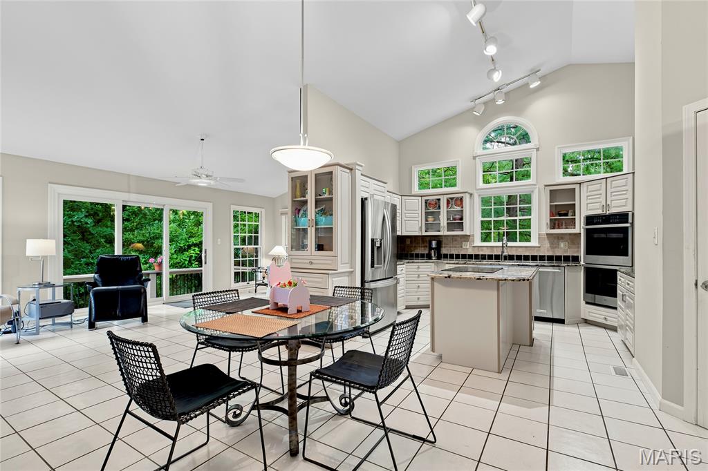 Turnberry Place - Residential