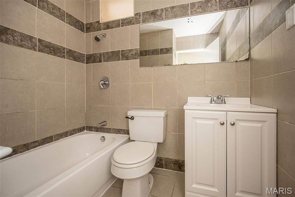Hathaway Manor 19 - Residential