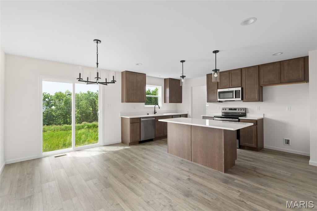 Fox Run 147 - Residential