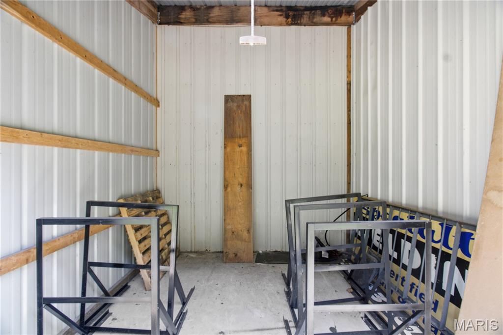 n/a - Commercial Sale