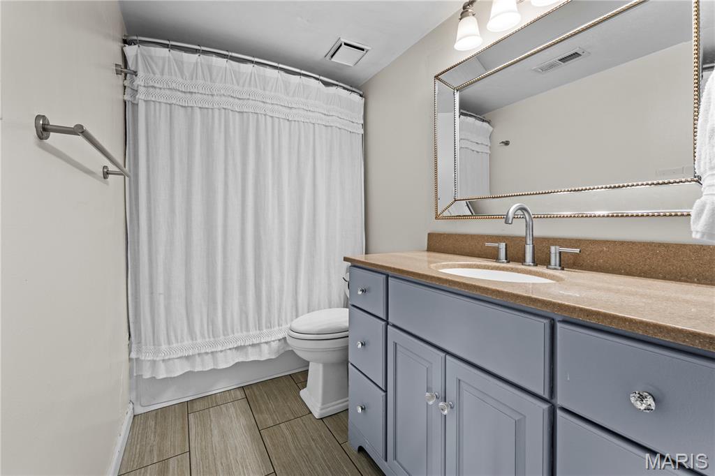 Brentwood Forest Condo Ph Eight - Residential