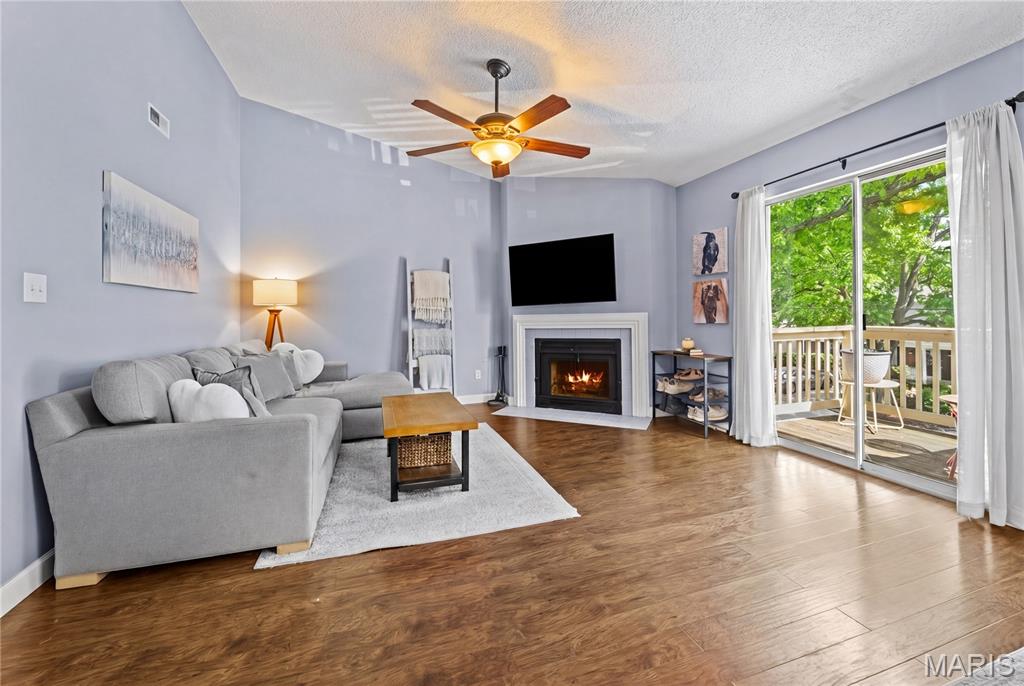 Brentwood Forest Condo Ph Eight - Residential