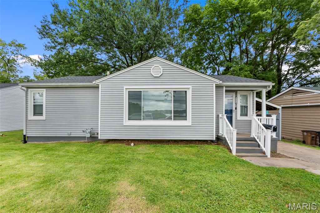 Move-in ready and recently updated, this 4-bedroom, 2-bath home offers approximately 1,200 square feet of comfortable living space in Cape Girardeau. The functional floor plan provides plenty of room for everyday living, while the full, partially finished basement offers additional space for a family room, home office, workout area, storage, or future expansion. Outside, the fenced backyard is perfect for pets, children, entertaining, or relaxing outdoors. Conveniently located near Jefferson Elementary, shopping, dining, and other local amenities. Schedule your showing today!