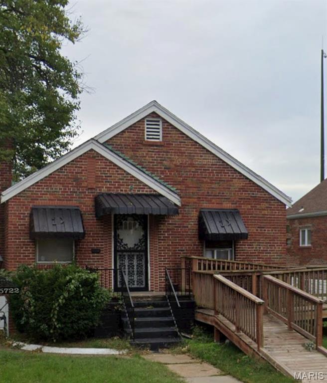 THIS LISTING MAY BE INCLUDED WITH 1 OR MORE OF THE OWNERS OTHER LISTINGS AS A PACKAGE DEAL.