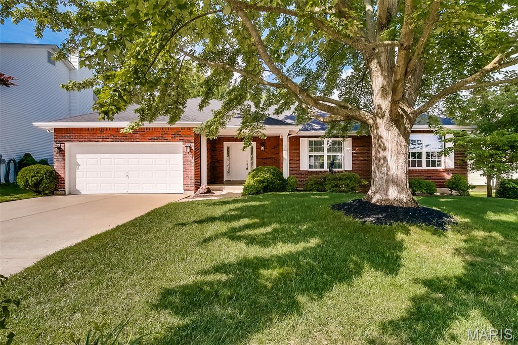 Country Crossing Manor - Residential