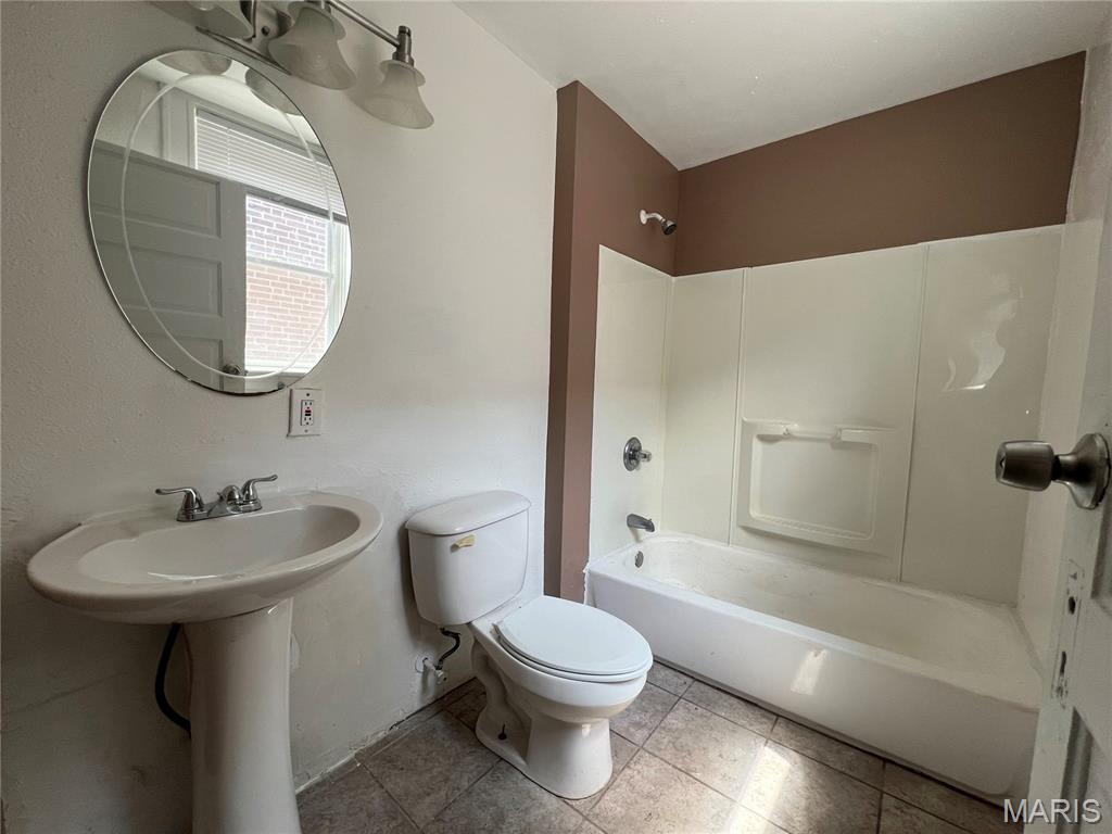 Lorraine Add - Residential Income
