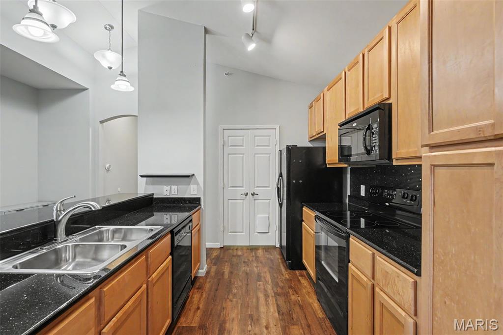 Bridgewater Cove A Condo Ph One - Residential