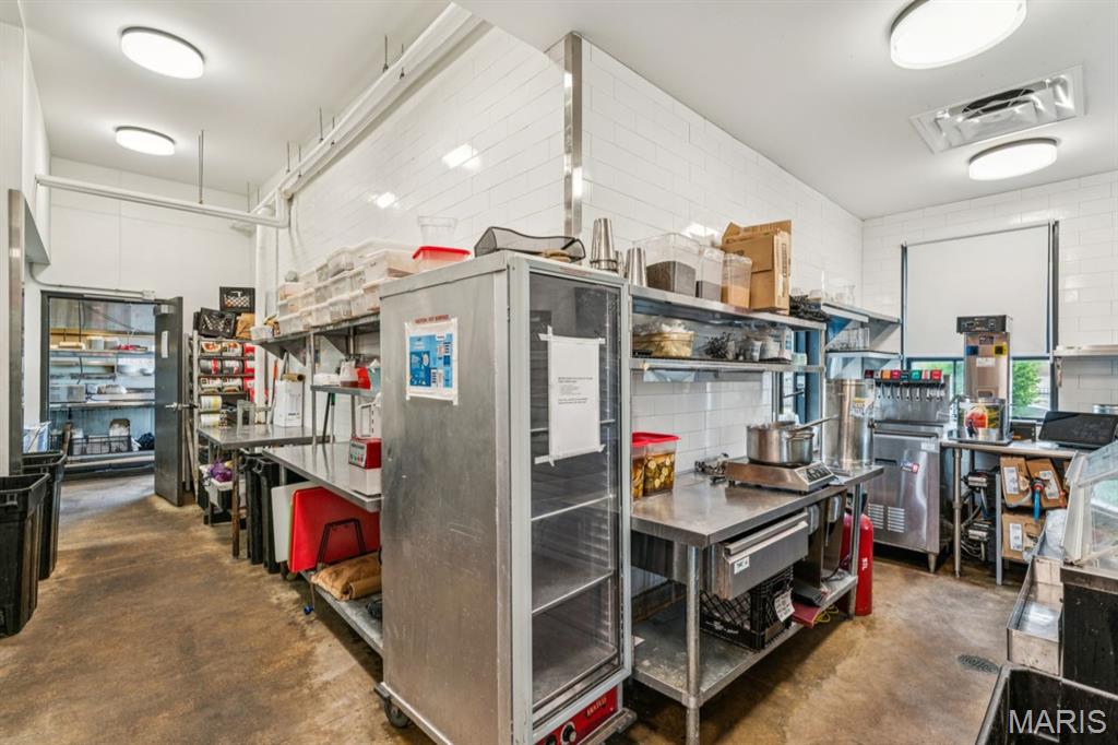 Shaw Add - Commercial Sale