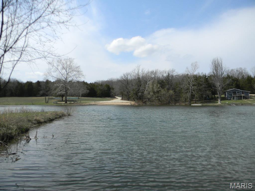 Whispering Valley - Land