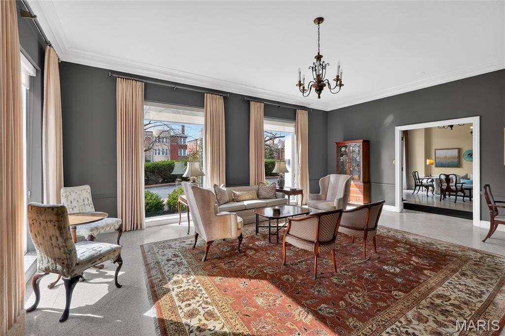 Hanley Towers Condominium - Residential